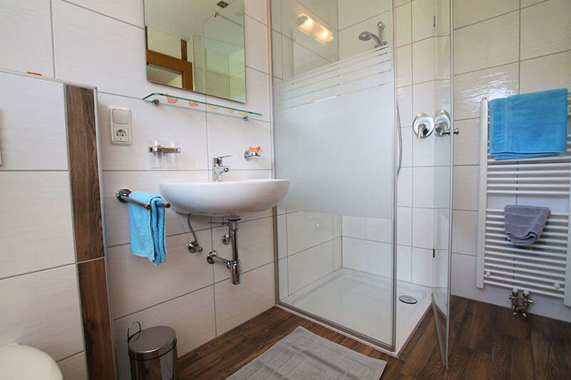 Single room bathroom Apart Garni Niederhof Kappl