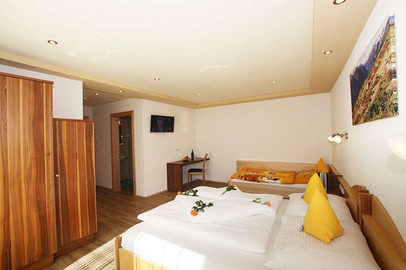 Triple room Apart Garni Niederhof Kappl